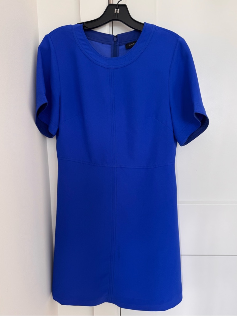 Banana Republic Bright Royal Blue Short Sleeve Shift Dress, Size 6P.